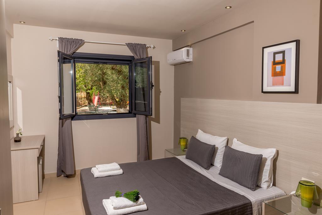 Trianon Studios Tsilivi  Room photo